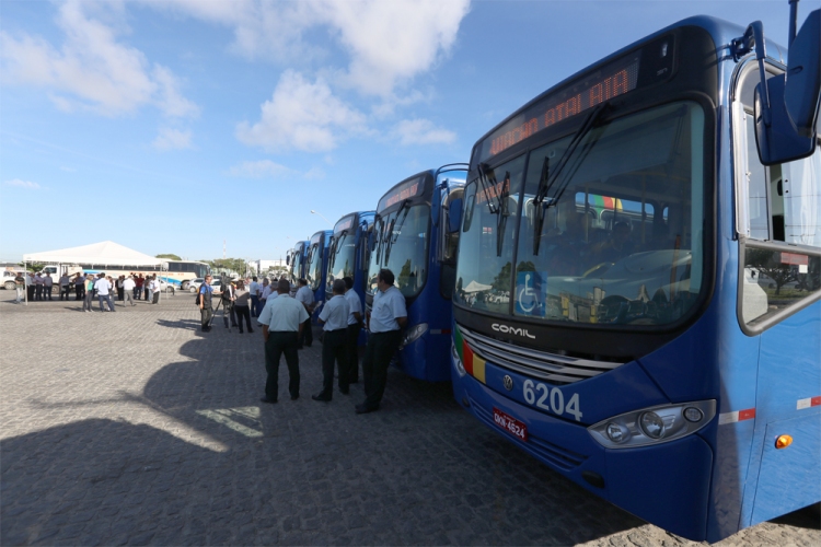 Mais 15 ônibus são entregues pela Prefeitura de Aracaju - SMTT Aracaju